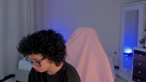 Snapshot of leahaltomm chatting on 11, 2, 2025 leahaltomm online show from 11, 2, 2025