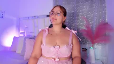 Leah  online show from 27, 5, 2026