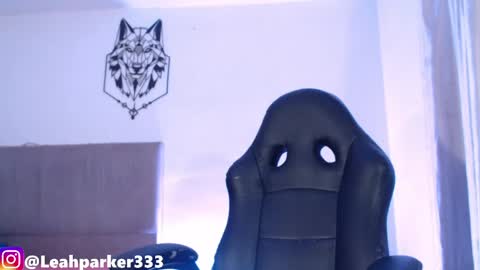 leahparker33 online show from 15, 4, 2026