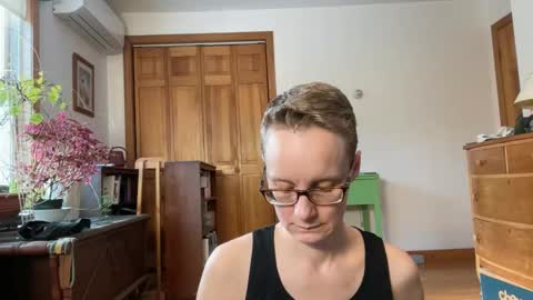 Lee online show from 18, 2, 2025