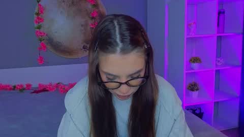 Snapshot of leandraconcatelli chatting on 17, 3, 2026 Sophie online show from 17, 3, 2026