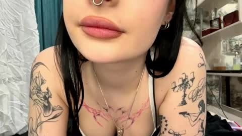Kiki online show from 15, 4, 2026