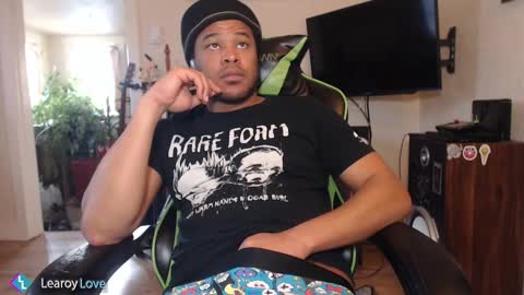 Snapshot of learoy chatting on 18, 2, 2025 Learoy online show from 18, 2, 2025