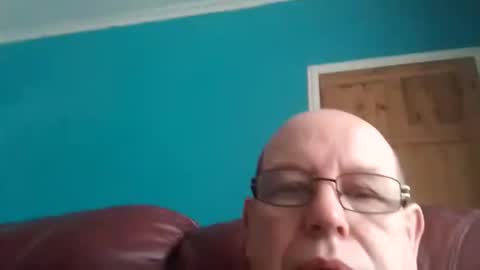 leatherpants68 online show from 17, 10, 2025