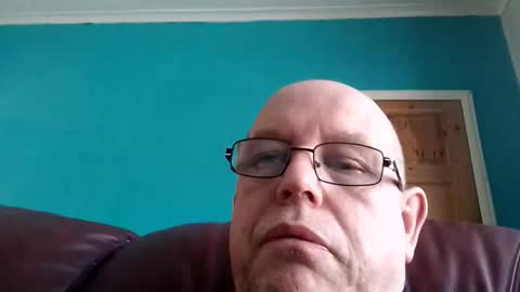 Snapshot of leatherpants68 chatting on 19, 4, 2026 leatherpants68 online show from 19, 4, 2026