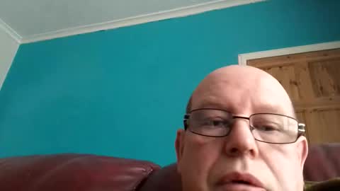 Snapshot of leatherpants68 chatting on 27, 4, 2026 leatherpants68 online show from 27, 4, 2026