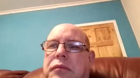 Snapshot of leatherpants68 chatting on 28, 4, 2026 leatherpants68 online show from 28, 4, 2026