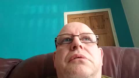 Snapshot of leatherpants68 chatting on 29, 4, 2026 leatherpants68 online show from 29, 4, 2026