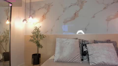    online show from 3, 12, 2025