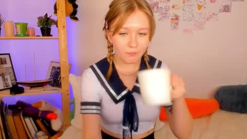 Snapshot of leazy_peasy chatting on 6, 12, 2024 Ellie online show from 6, 12, 2024