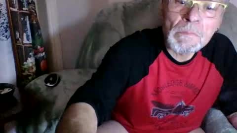 Snapshot of lebranleur71 chatting on 1, 1, 2025 lesbranleur71 online show from 1, 1, 2025