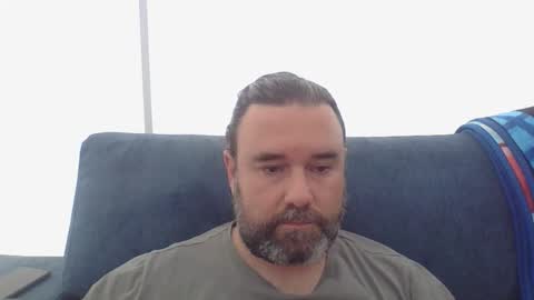 lecheare28 online show from 10, 2, 2025