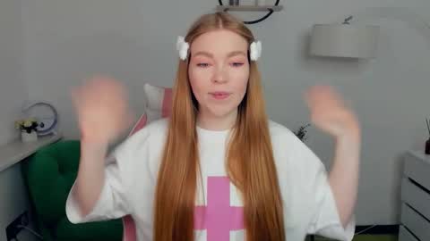 Snapshot of ledacopus chatting on 29, 11, 2025 Lilly online show from 29, 11, 2025