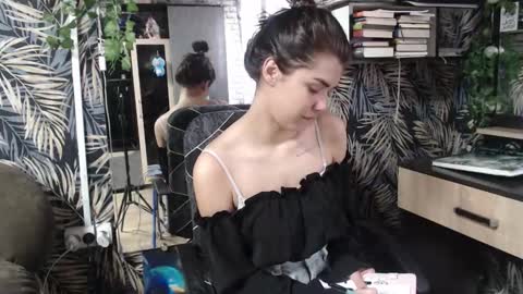 Snapshot of legenda_liya chatting on 15, 10, 2025 Liya online show from 15, 10, 2025