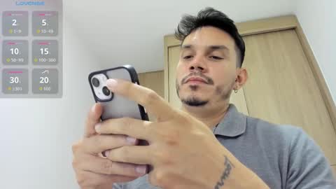 Alejandro online show from 23, 10, 2025