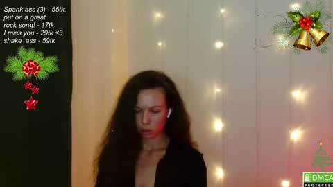 Snapshot of leia_bell chatting on 14, 12, 2024 hey Im Leia and I love rock  online show from 14, 12, 2024