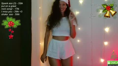Snapshot of leia_bell chatting on 21, 12, 2024 hey Im Leia and I love rock  online show from 21, 12, 2024