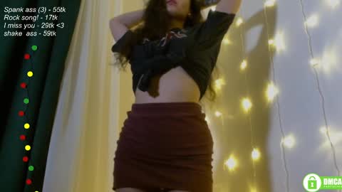 Snapshot of leia_bell chatting on 15, 2, 2025 hey Im Leia and I love rock  online show from 15, 2, 2025