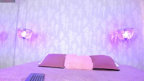 LEIGH ANGELS online show from 9, 2, 2026