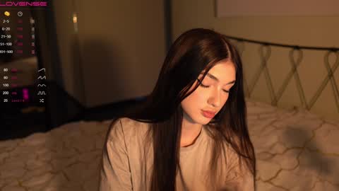 Snapshot of leila_4ever chatting on 16, 12, 2024 Leila online show from 16, 12, 2024