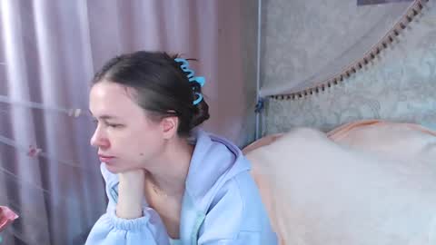 Snapshot of leila_bambi_ chatting on 6, 6, 2026 leila_bambi_ online show from 6, 6, 2026