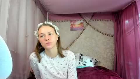 Snapshot of leila_bambi_ chatting on 29, 6, 2026 leila_bambi_ online show from 29, 6, 2026