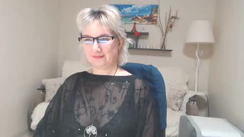 Leila Kinky online show from 12, 2, 2025