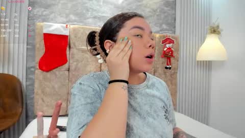 leilapons online show from 4, 12, 2025