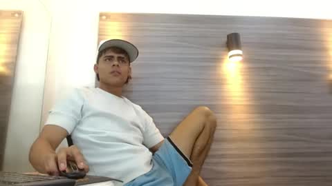 Snapshot of lelehott01 chatting on 14, 7, 2026 lelehott01 online show from 14, 7, 2026