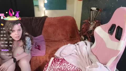 Junie 3 online show from 24, 11, 2025