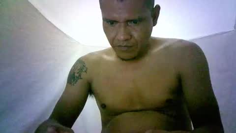 Snapshot of len0n_ chatting on 15, 10, 2025 Lenon online show from 15, 10, 2025