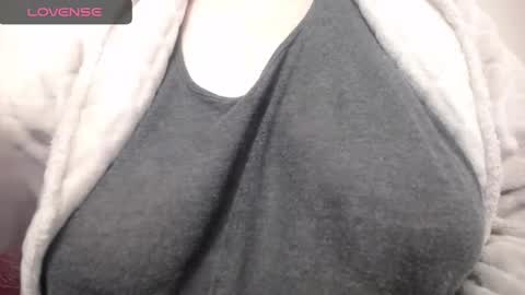 Snapshot of lenagolden chatting on 30, 1, 2025 lenagolden online show from 30, 1, 2025