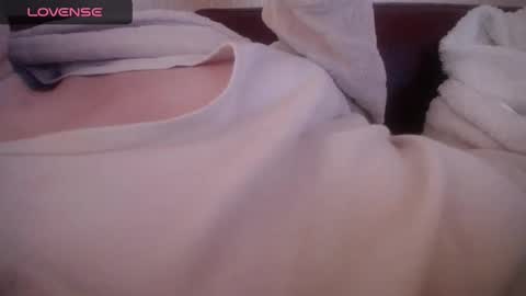 Snapshot of lenagolden chatting on 21, 2, 2025 lenagolden online show from 21, 2, 2025