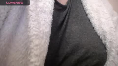 Snapshot of lenagolden chatting on 6, 3, 2025 lenagolden online show from 6, 3, 2025