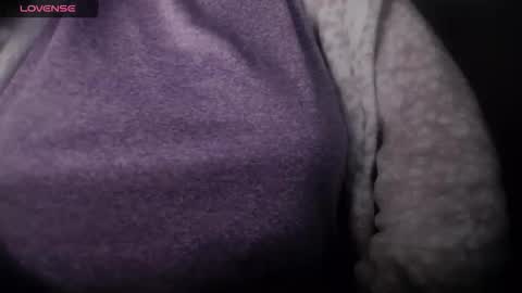 Snapshot of lenagolden chatting on 21, 4, 2026 lenagolden online show from 21, 4, 2026