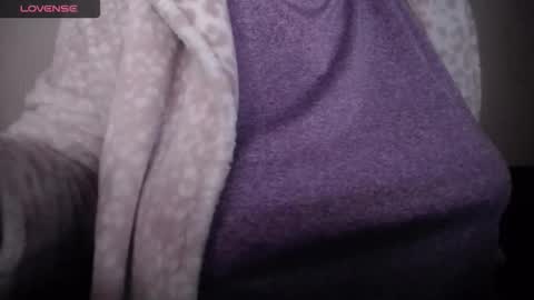 Snapshot of lenagolden chatting on 25, 4, 2026 lenagolden online show from 25, 4, 2026
