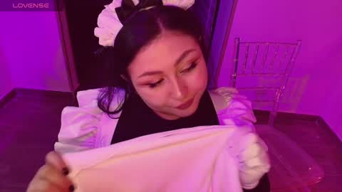 Lenna Kang online show from 25, 10, 2025