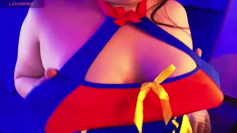 Lenna Kang online show from 15, 12, 2025