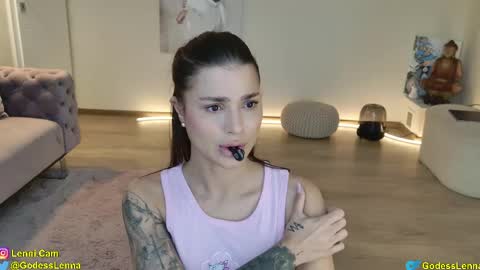 Snapshot of lenna_godess chatting on 18, 4, 2026 Lenna Goddess online show from 18, 4, 2026