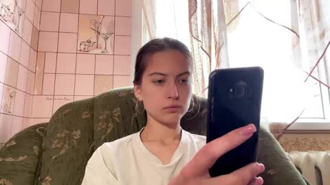 Snapshot of lenniepennachio chatting on 25, 4, 2026 Hellomy name is Natalyits my first day here nice to meet you Give me 50 thumbs ups online show from 25, 4, 2026