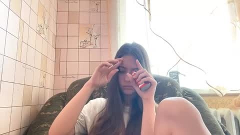 Snapshot of lenniepennachio chatting on 3, 5, 2026 Hellomy name is Natalyits my first day here nice to meet you Give me 50 thumbs ups online show from 3, 5, 2026