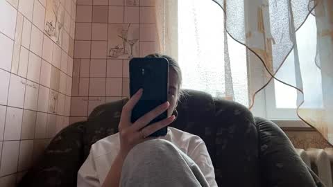 Snapshot of lenniepennachio chatting on 10, 5, 2026 Hellomy name is Natalyits my first day here nice to meet you Give me 50 thumbs ups online show from 10, 5, 2026