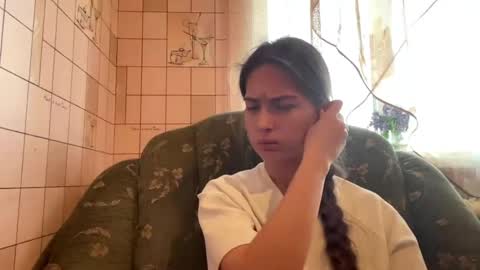 Snapshot of lenniepennachio chatting on 20, 5, 2026 Hellomy name is Natalyits my first day here nice to meet you Give me 50 thumbs ups online show from 20, 5, 2026