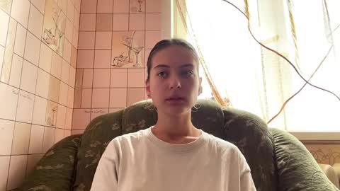 Snapshot of lenniepennachio chatting on 31, 5, 2026 Hellomy name is Natalyits my first day here nice to meet you Give me 50 thumbs ups online show from 31, 5, 2026
