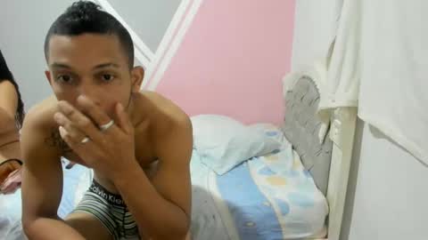 Snapshot of lenuam_and_tiffany chatting on 19, 12, 2024 lenuam_and_tiffany online show from 19, 12, 2024