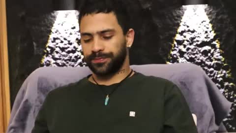 Snapshot of leo_diaz01 chatting on 3, 2, 2026 Leo Diaz online show from 3, 2, 2026