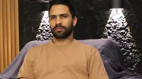 Snapshot of leo_diaz01 chatting on 4, 2, 2026 Leo Diaz online show from 4, 2, 2026