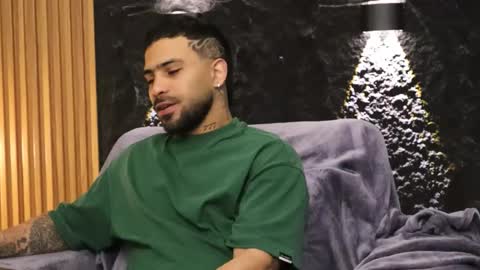 Snapshot of leo_diaz01 chatting on 6, 2, 2026 Leo Diaz online show from 6, 2, 2026