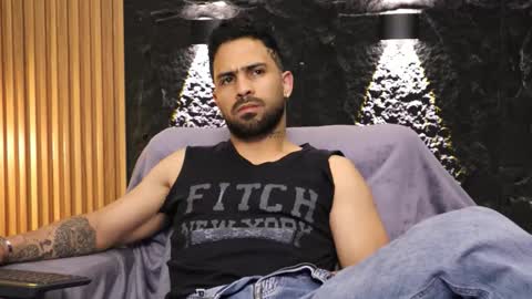 Snapshot of leo_diaz01 chatting on 7, 2, 2026 Leo Diaz online show from 7, 2, 2026