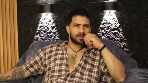 Snapshot of leo_diaz01 chatting on 12, 2, 2026 Leo Diaz online show from 12, 2, 2026